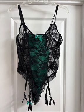 Elegant Moments Black Lace & Green Satin Chemise with Garter Detail